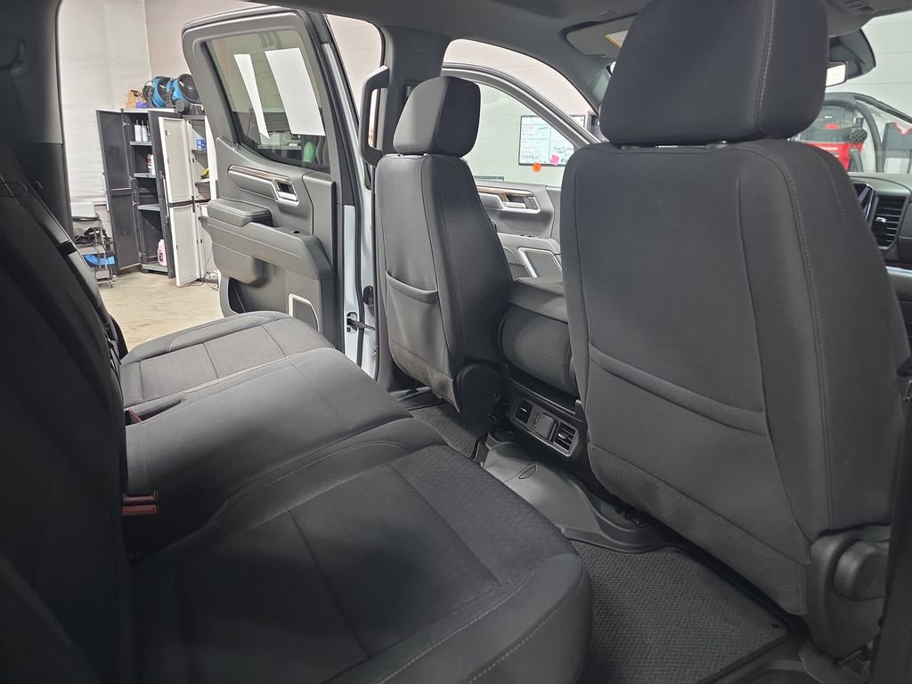 Used 2023 GMC Sierra 1500 Elevation image 11