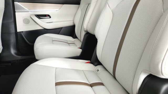 New 2026 MAZDA CX-90 Plug-In Hybrid w/ Premium Plus AWD/4WD image 29