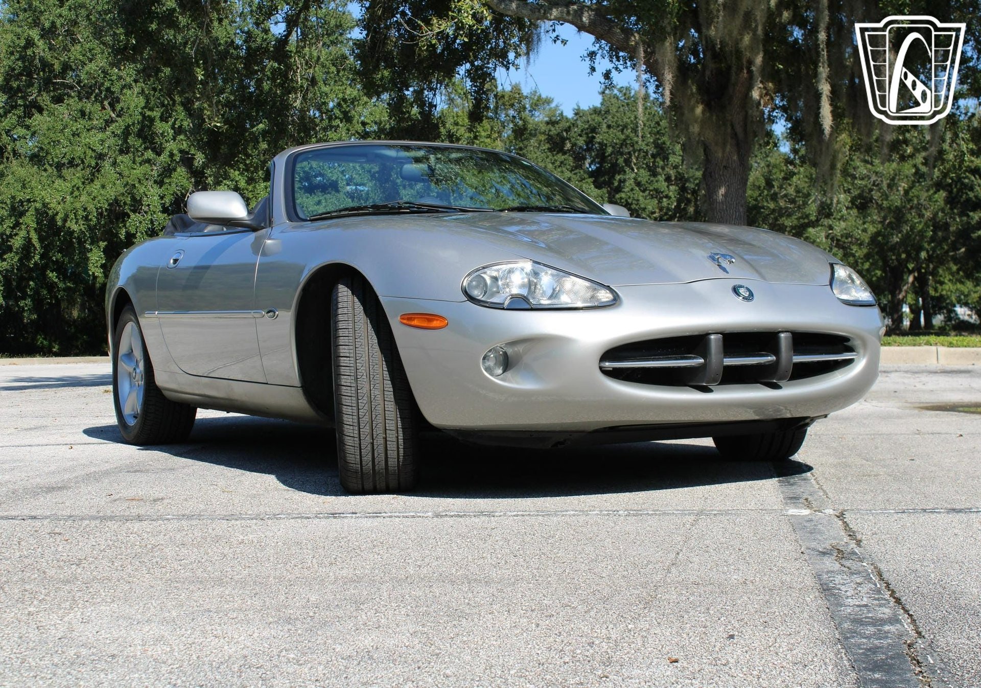 Used 1999 Jaguar XK8 Convertible image 12