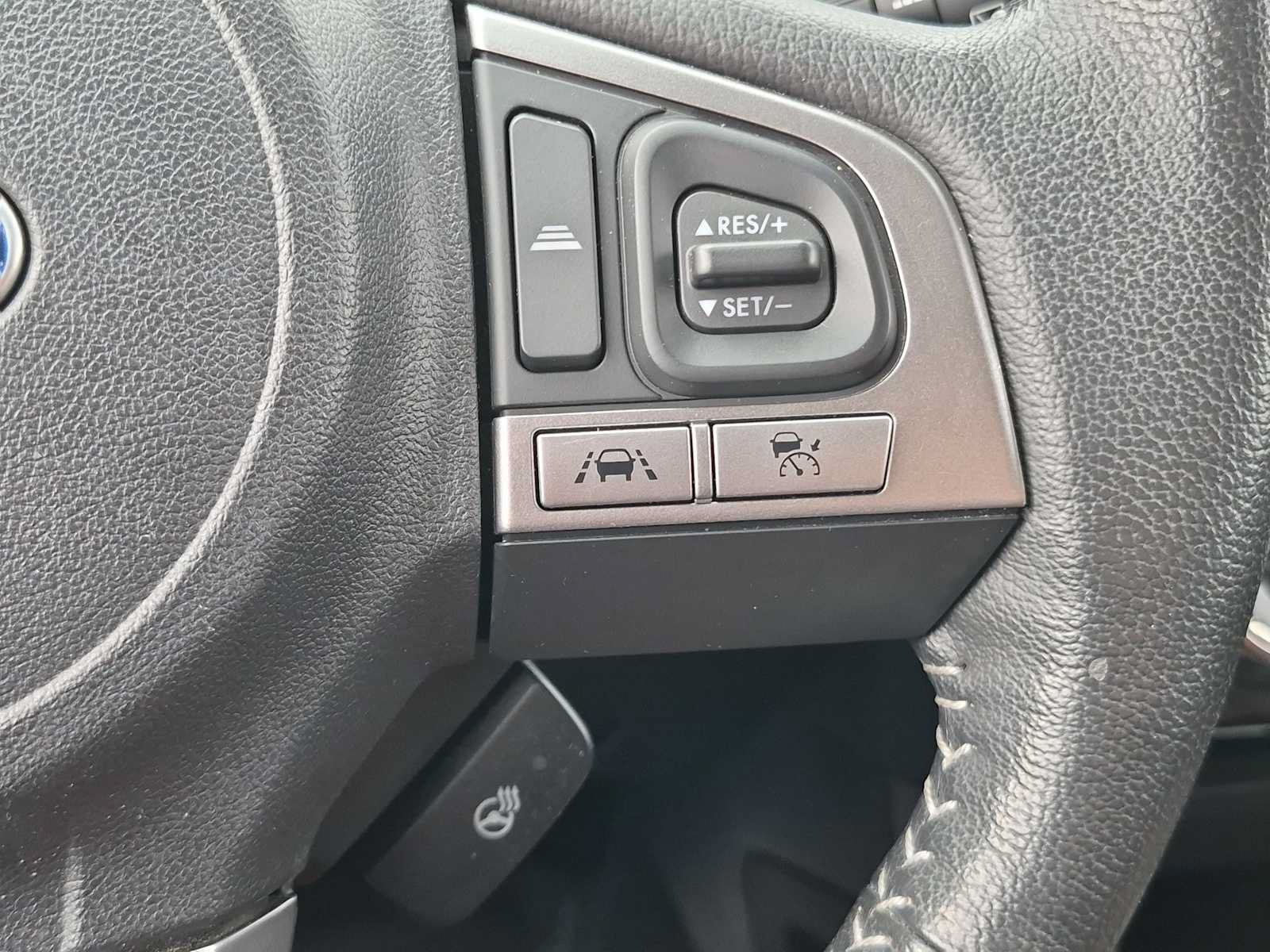 Used 2018 Subaru Forester 2.5i Touring AWD/4WD image 25
