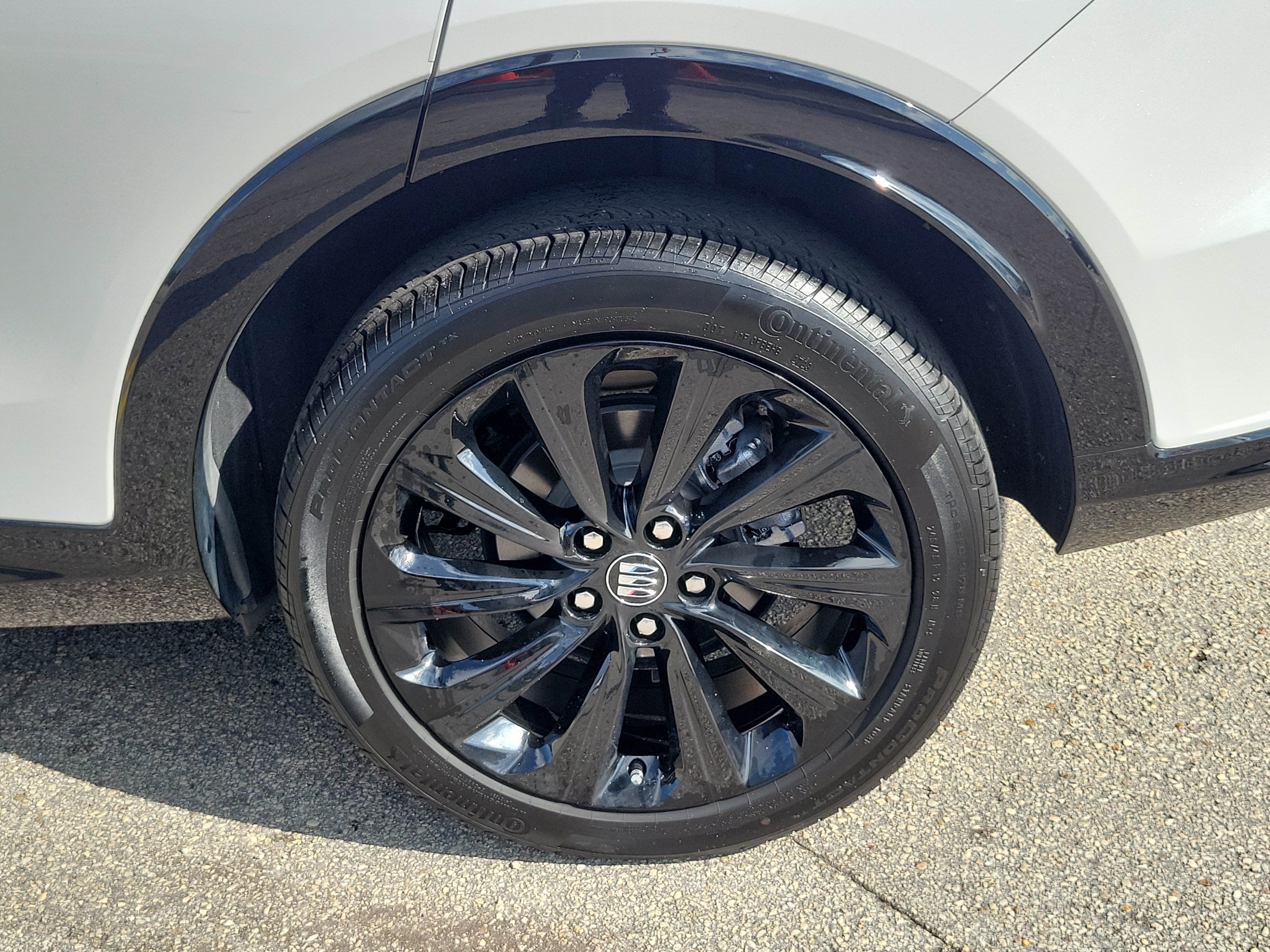 Used 2024 Buick Envista Sport Touring w/ Convenience I Package FWD image 28