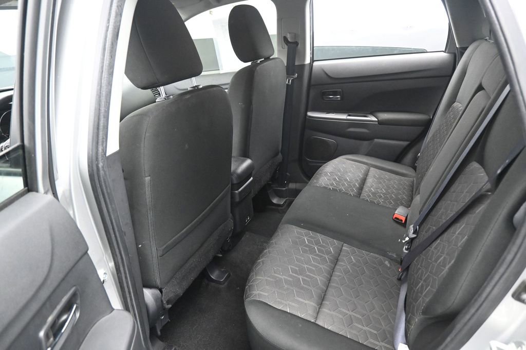 Used 2023 Mitsubishi Outlander Sport LE AWD/4WD image 23