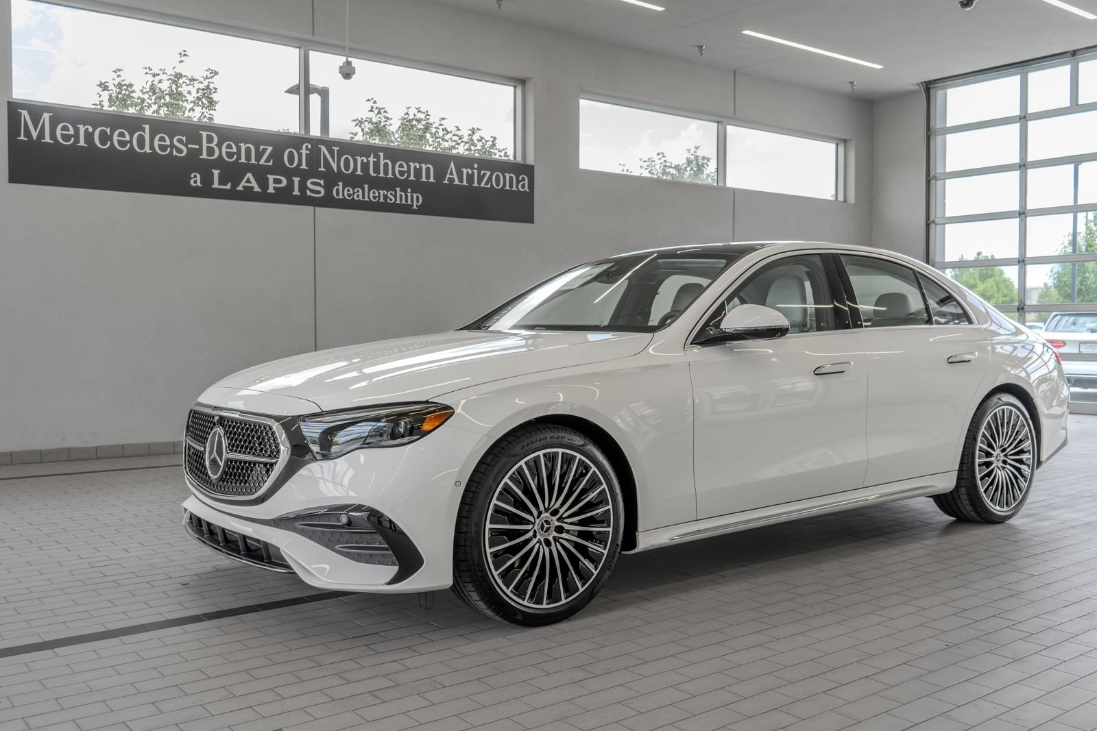 Used 2026 Mercedes-Benz E 350 4MATIC Sedan image 3