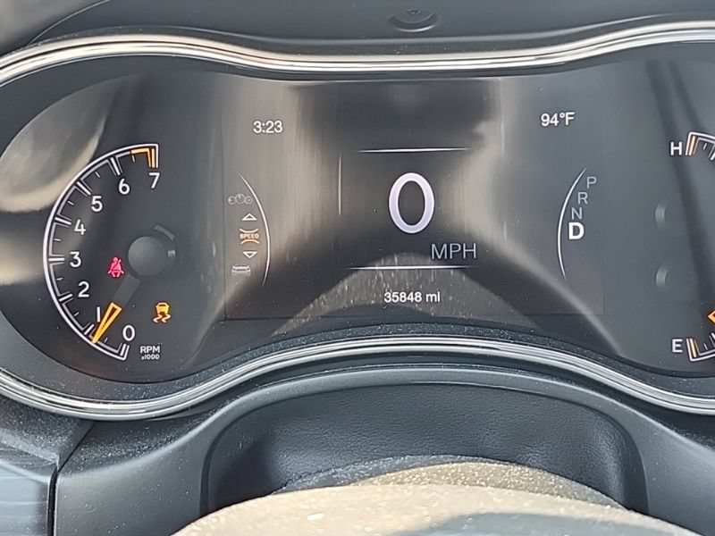 Used 2020 Jeep Grand Cherokee Limited w/ Premium Lighting Group AWD/4WD image 9