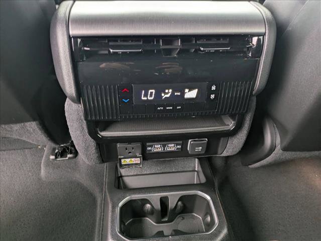 Used 2026 Jeep Grand Wagoneer 4WD image 18