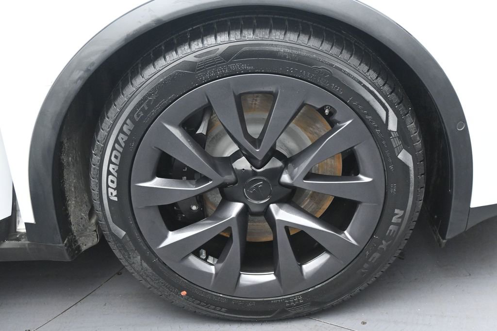 Used 2023 Tesla Model X image 34