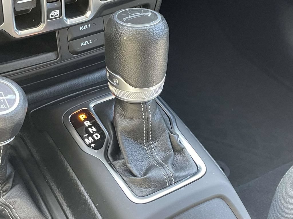 Used 2024 Jeep Gladiator Sport AWD/4WD image 38