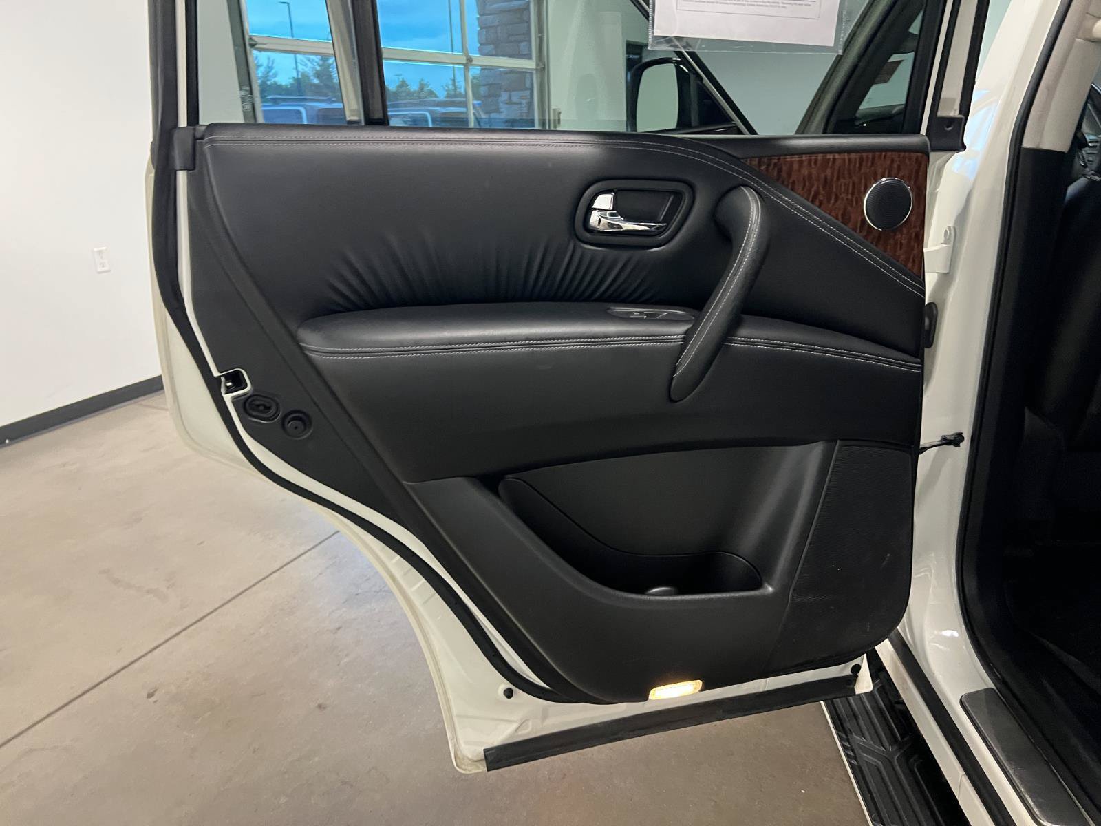 Used 2020 Nissan Armada Platinum w/ Interior Lighting Package AWD/4WD image 34