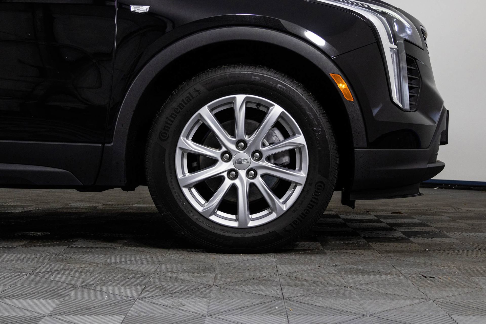 Used 2023 Cadillac XT4 Luxury w/ Cold Weather Package image 43