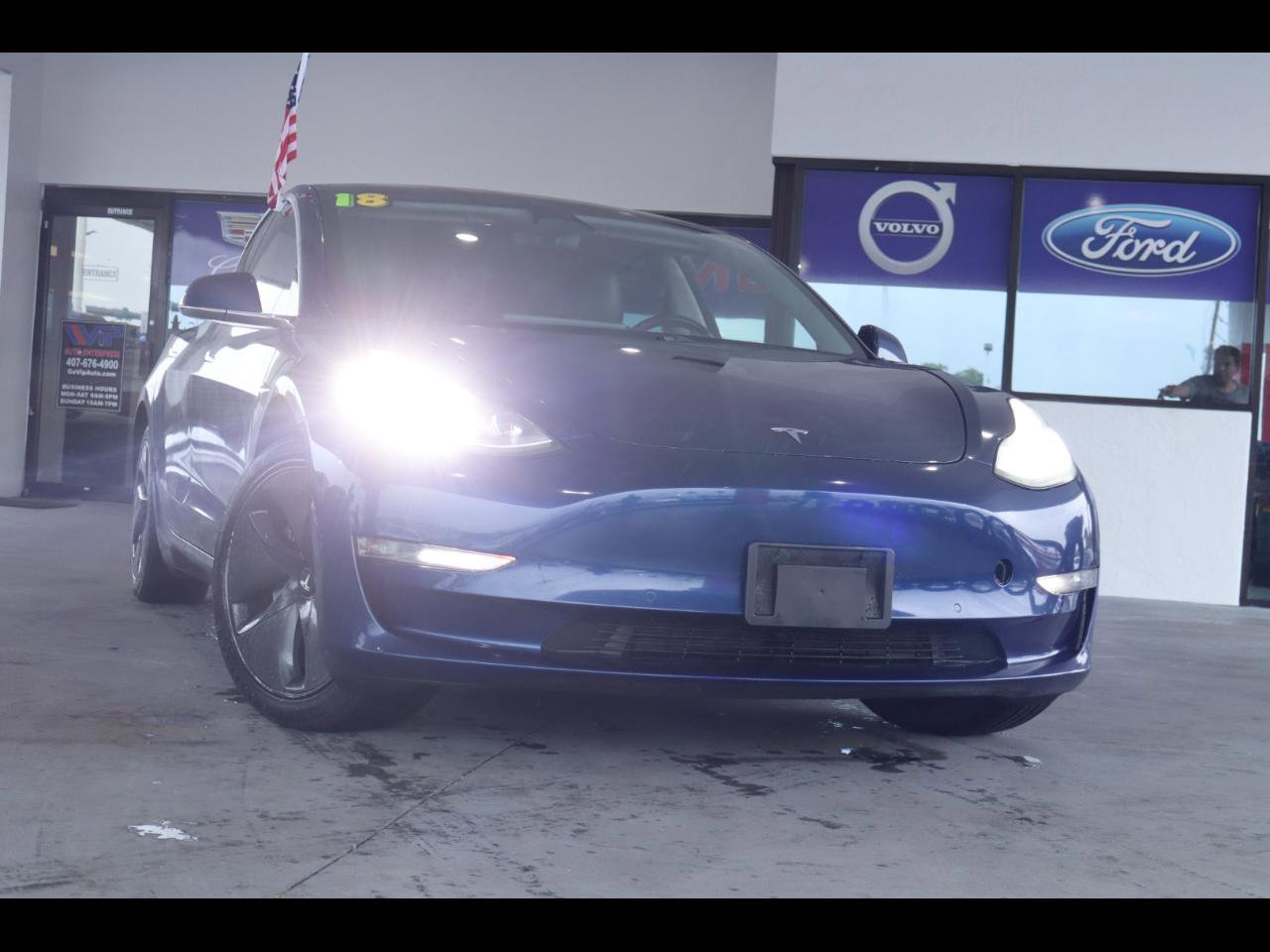 Used 2018 Tesla Model 3 Mid Range RWD image 1