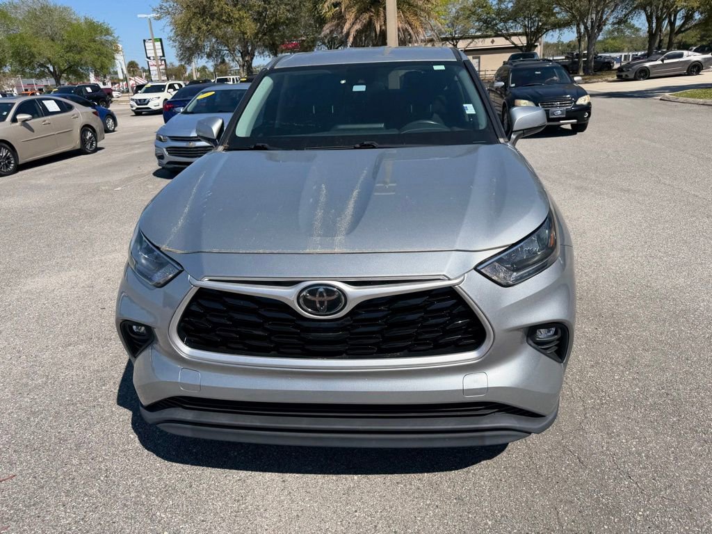 Used 2020 Toyota Highlander LE image 14