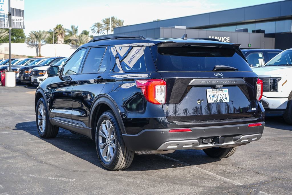 Used 2021 Ford Explorer XLT w/ Equipment Group 202A AWD/4WD image 9