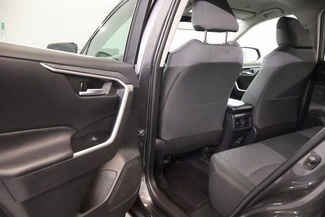Used 2025 Toyota RAV4 XLE AWD/4WD image 26