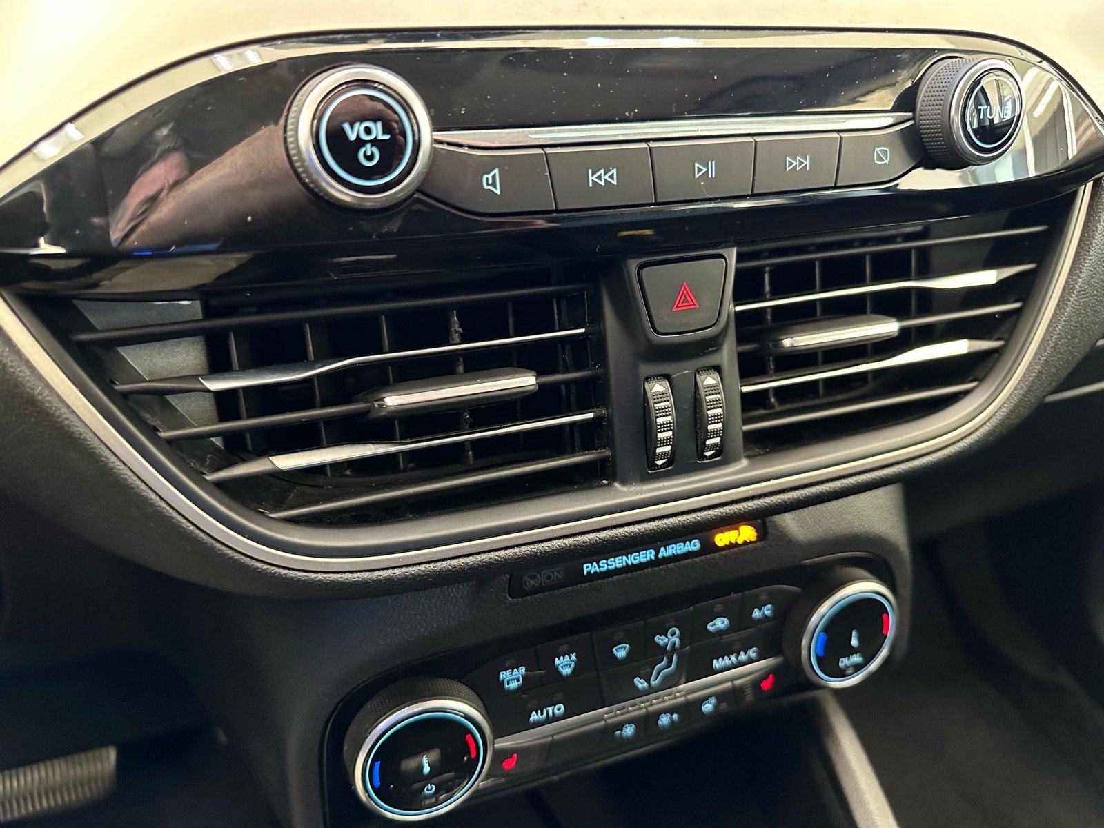 Certified 2022 Ford Escape SEL w/ Technology Package FWD image 33