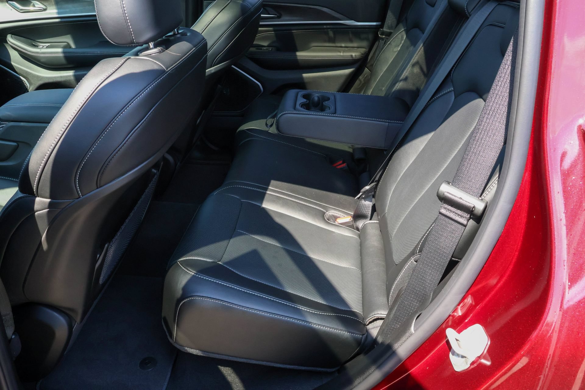 New 2026 Jeep Grand Cherokee Limited AWD/4WD image 15