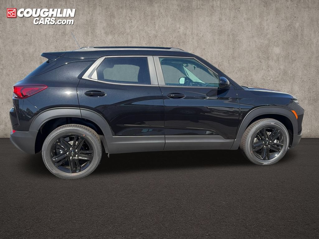 New 2026 Chevrolet TrailBlazer LT w/ Midnight Edition FWD image 8