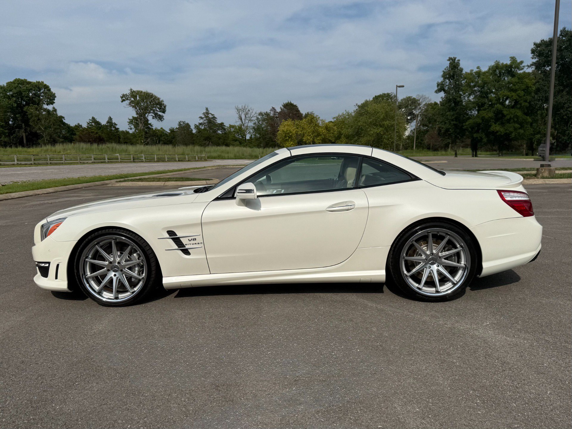 Used 2013 Mercedes-Benz SL 63 AMG image 14