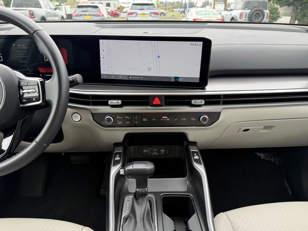 Certified 2025 Kia Sorento S FWD image 30