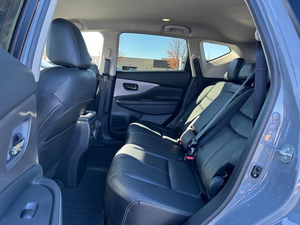 Used 2024 Nissan Murano SV w/ SV Midnight Edition Package image 10
