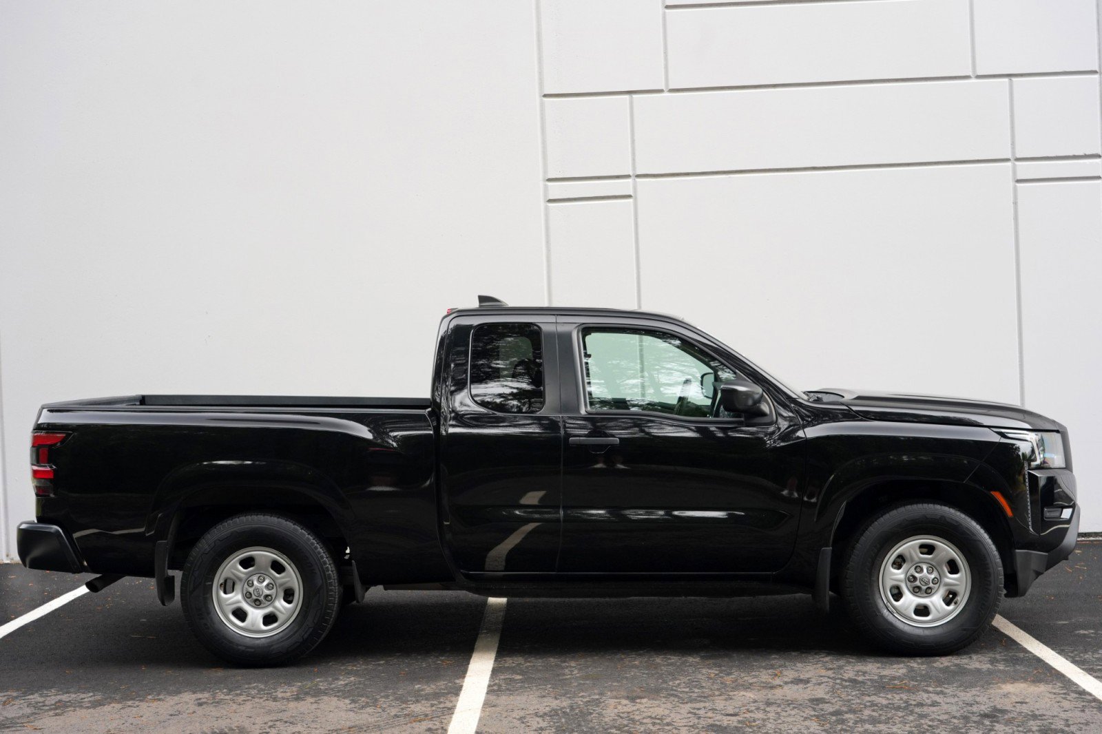 Used 2023 Nissan Frontier S w/ Technology Package RWD image 41