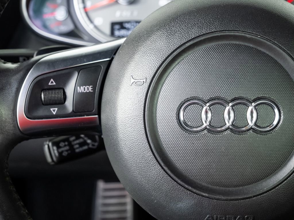 Used 2012 Audi R8 V8 w/ Convenience Pkg image 9
