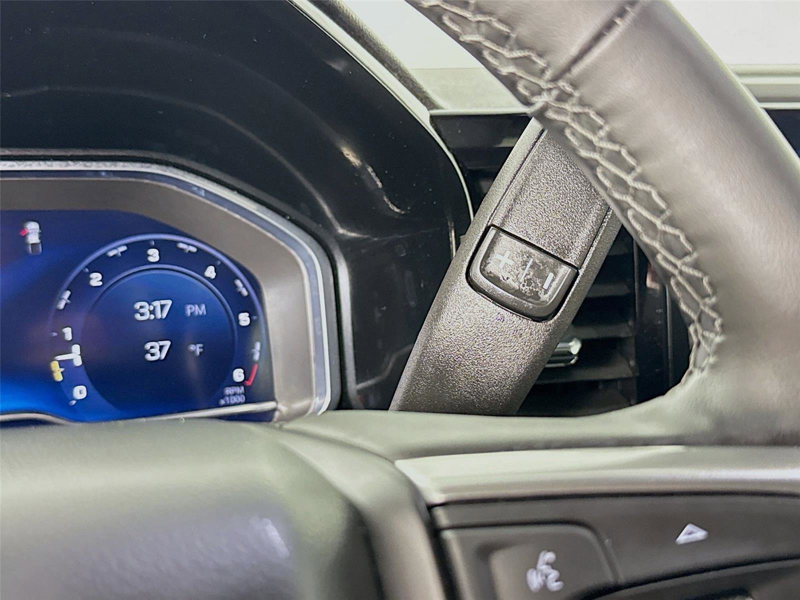 Used 2024 Chevrolet Silverado 1500 LT image 16