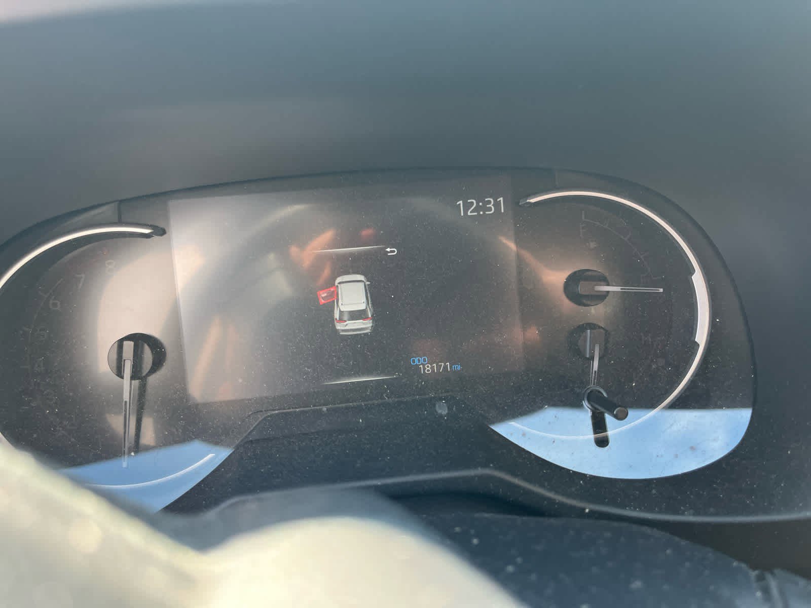 Used 2023 Toyota RAV4 LE AWD/4WD image 9