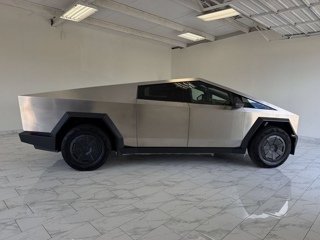 Used 2025 Tesla Cybertruck AWD Crew Cab image 9