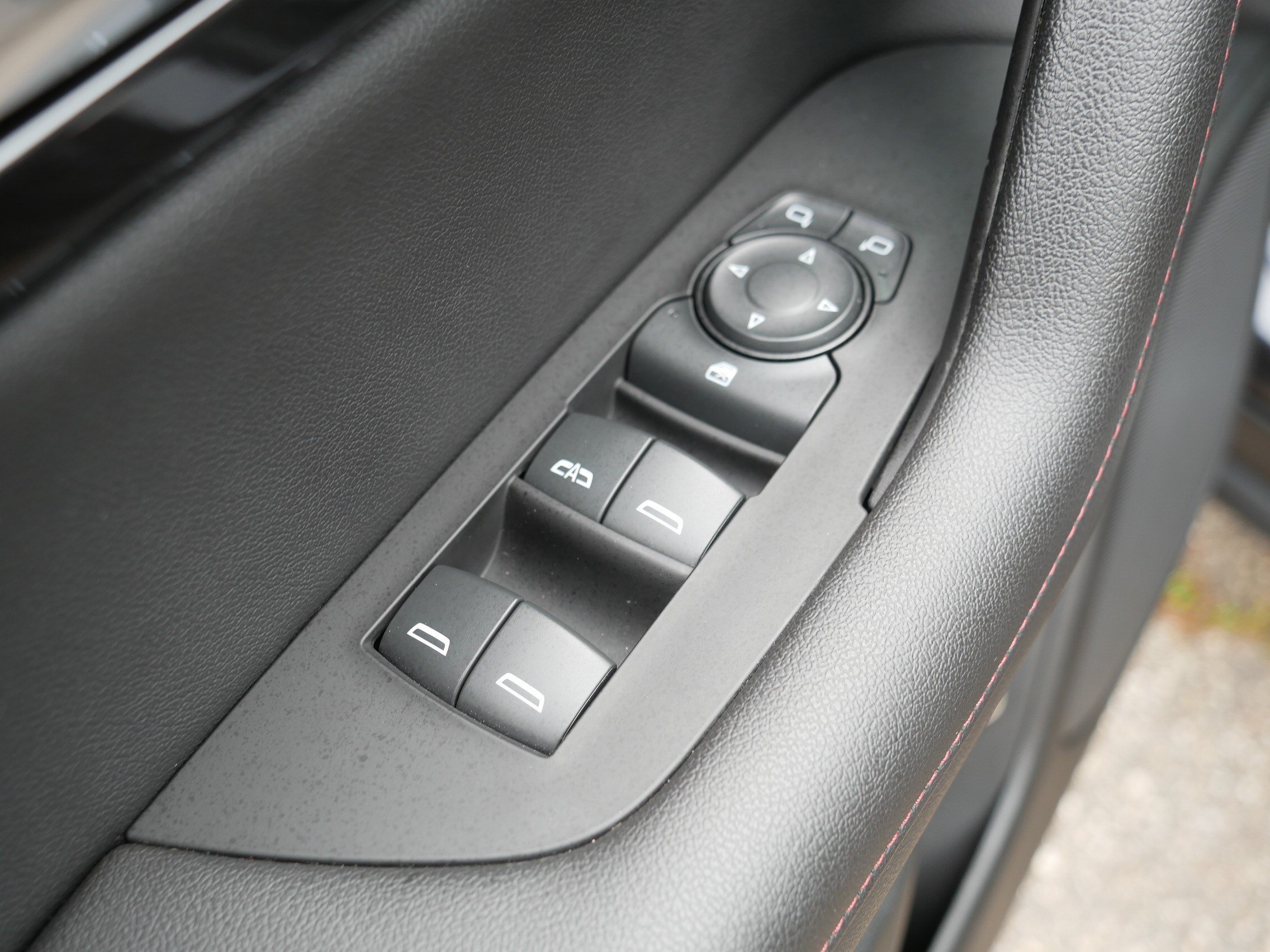 Used 2021 Chevrolet Blazer RS AWD/4WD image 18