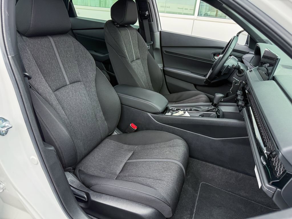 Used 2025 Honda Accord Sport image 9