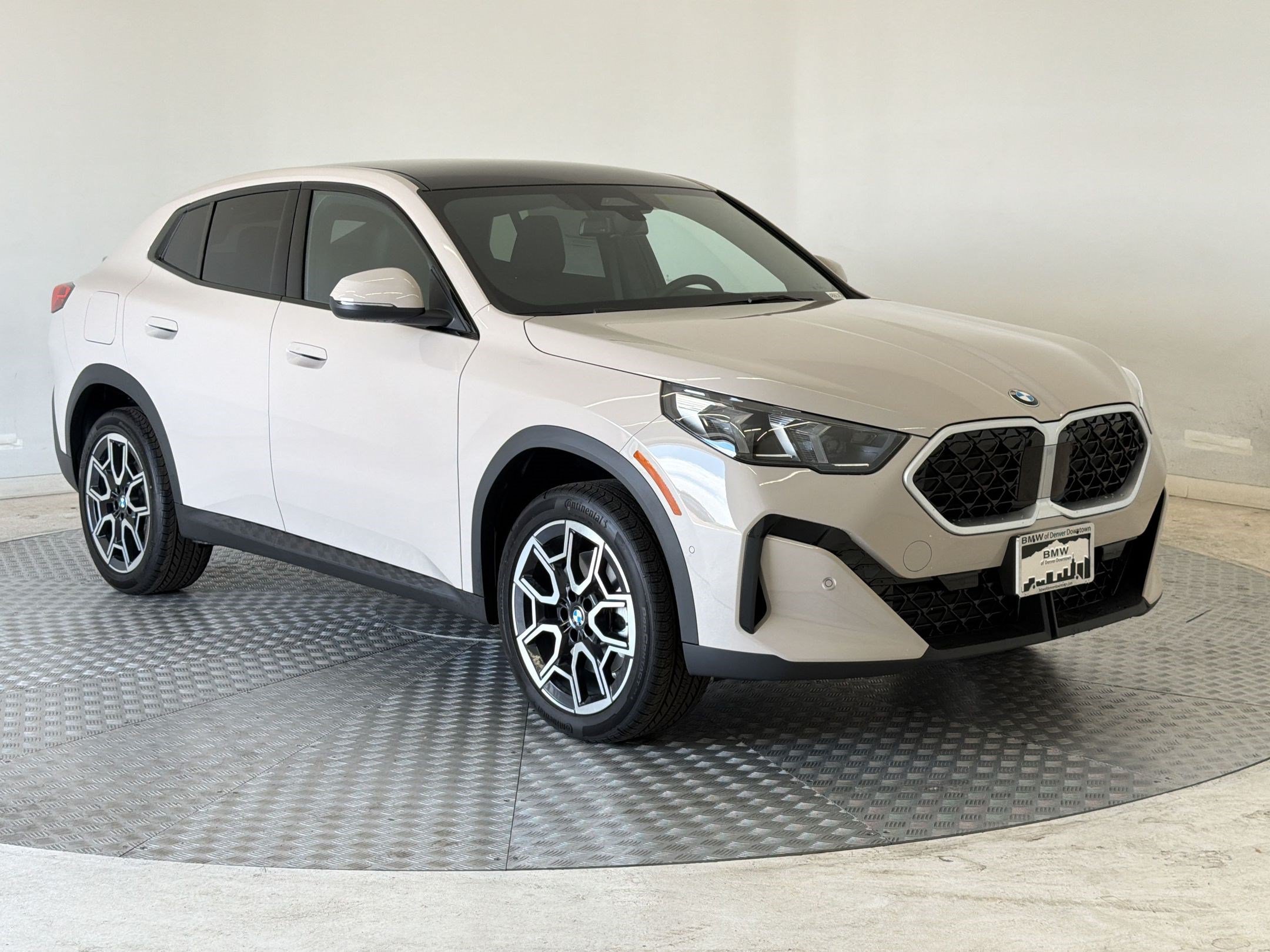 New 2026 BMW X2 xDrive28i AWD/4WD image 7