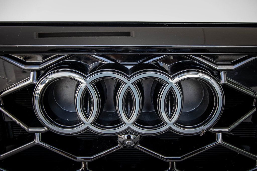 Used 2025 Audi RS Q8 performance image 8