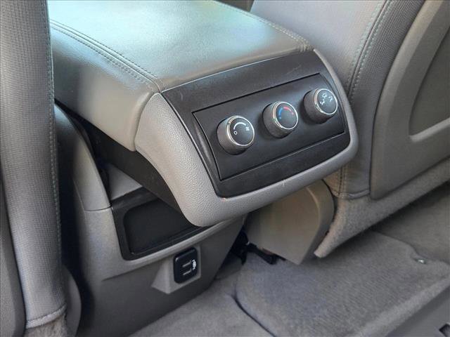 Used 2017 Chevrolet Traverse LT image 16