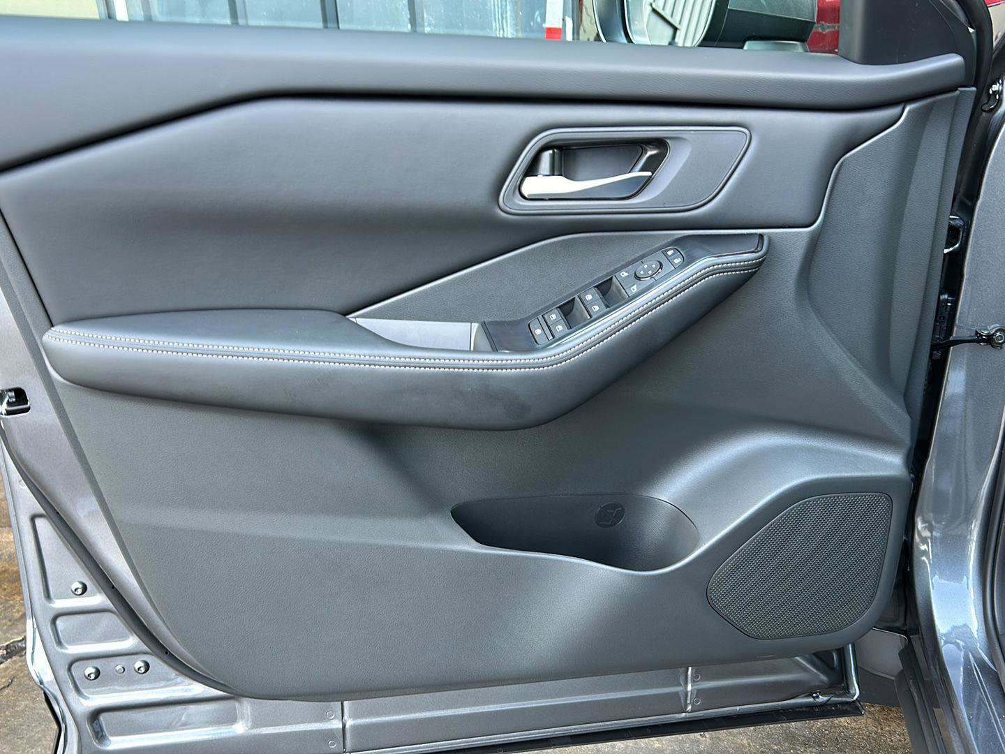 New 2026 Nissan Rogue SV image 10