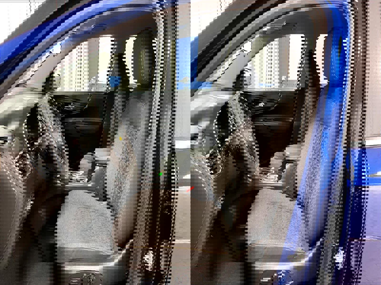 Used 2022 Chevrolet Equinox LT w/ LPO, Floor Liner Package image 10