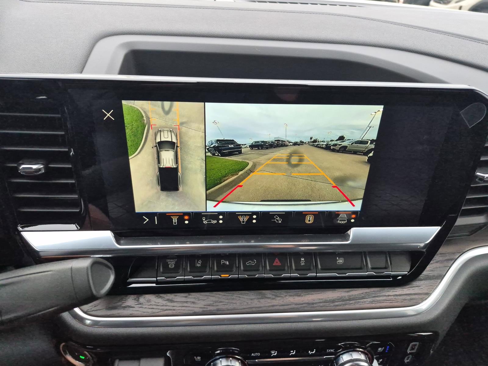 New 2026 GMC Sierra 3500 SLT w/ Texas SLT Premium Package image 23