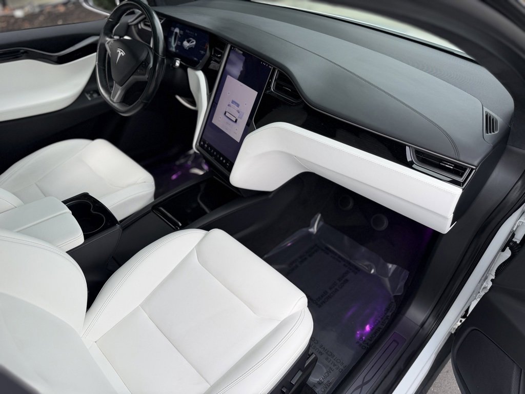 Used 2020 Tesla Model X Long Range image 32