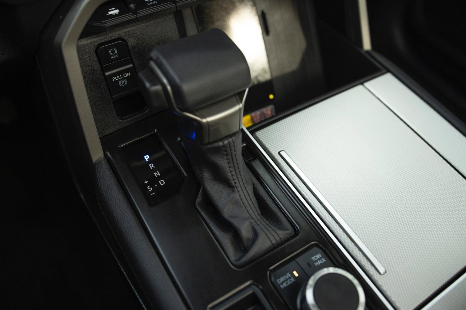 Used 2025 Toyota Sequoia Limited image 11