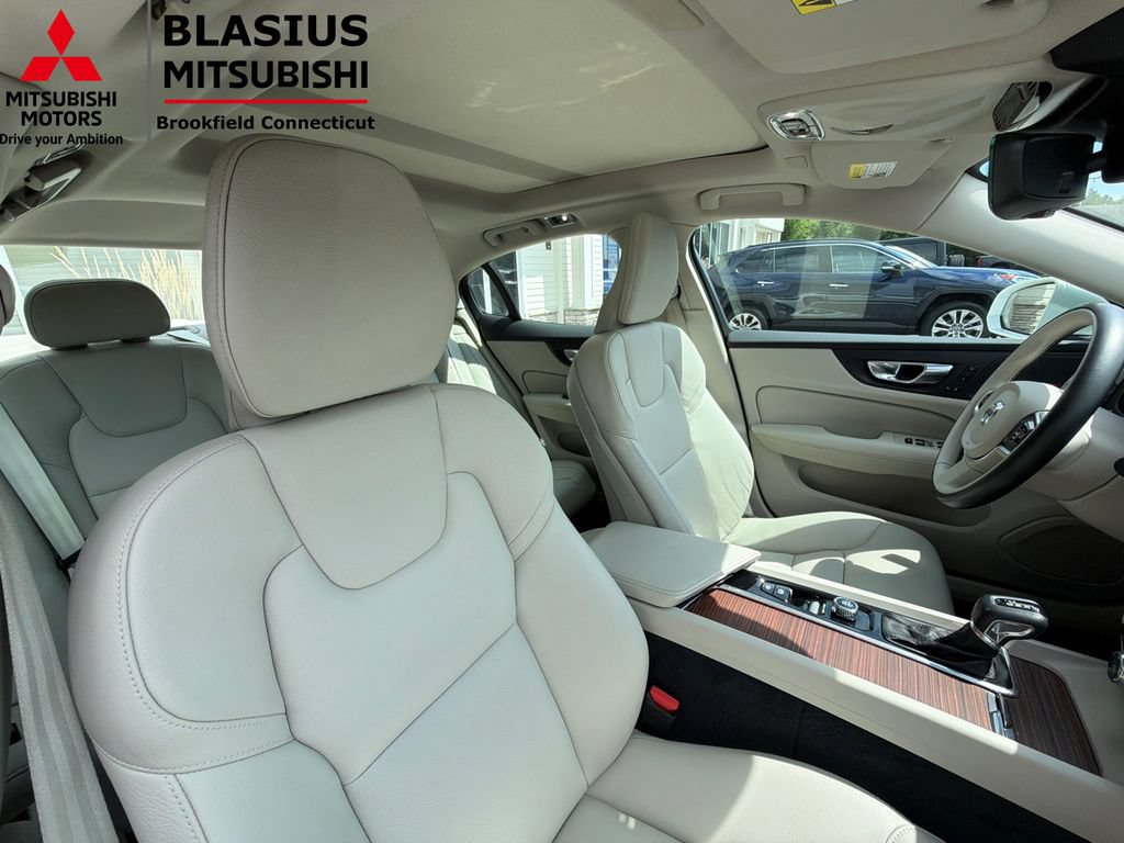 Used 2019 Volvo S60 T5 Momentum w/ Multimedia Package FWD image 61