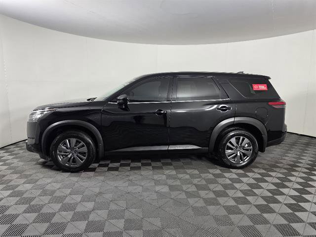 Used 2025 Nissan Pathfinder S w/ Cargo Package image 8