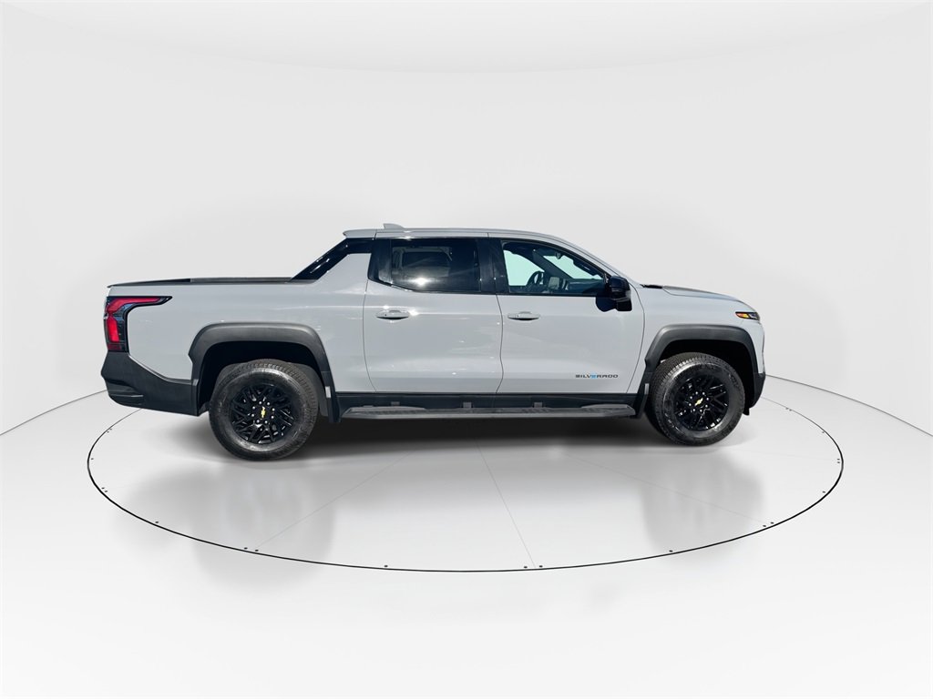 Used 2025 Chevrolet Silverado EV LT image 9