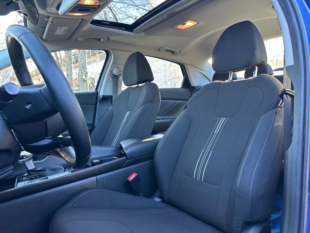 Certified 2022 Hyundai Elantra SEL w/ Convenience + Premium Package image 14