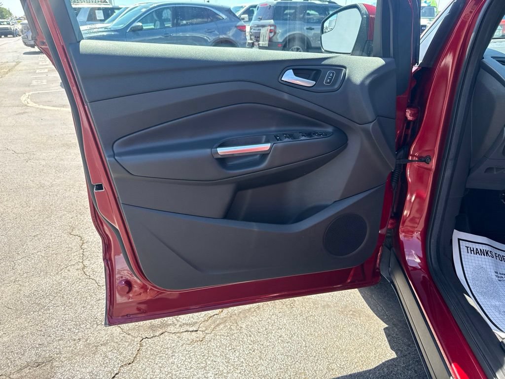 Used 2019 Ford Escape SE FWD image 10