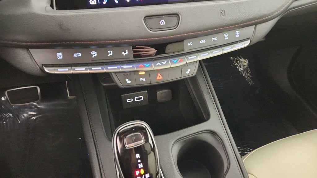 Used 2020 Cadillac XT4 Sport image 16