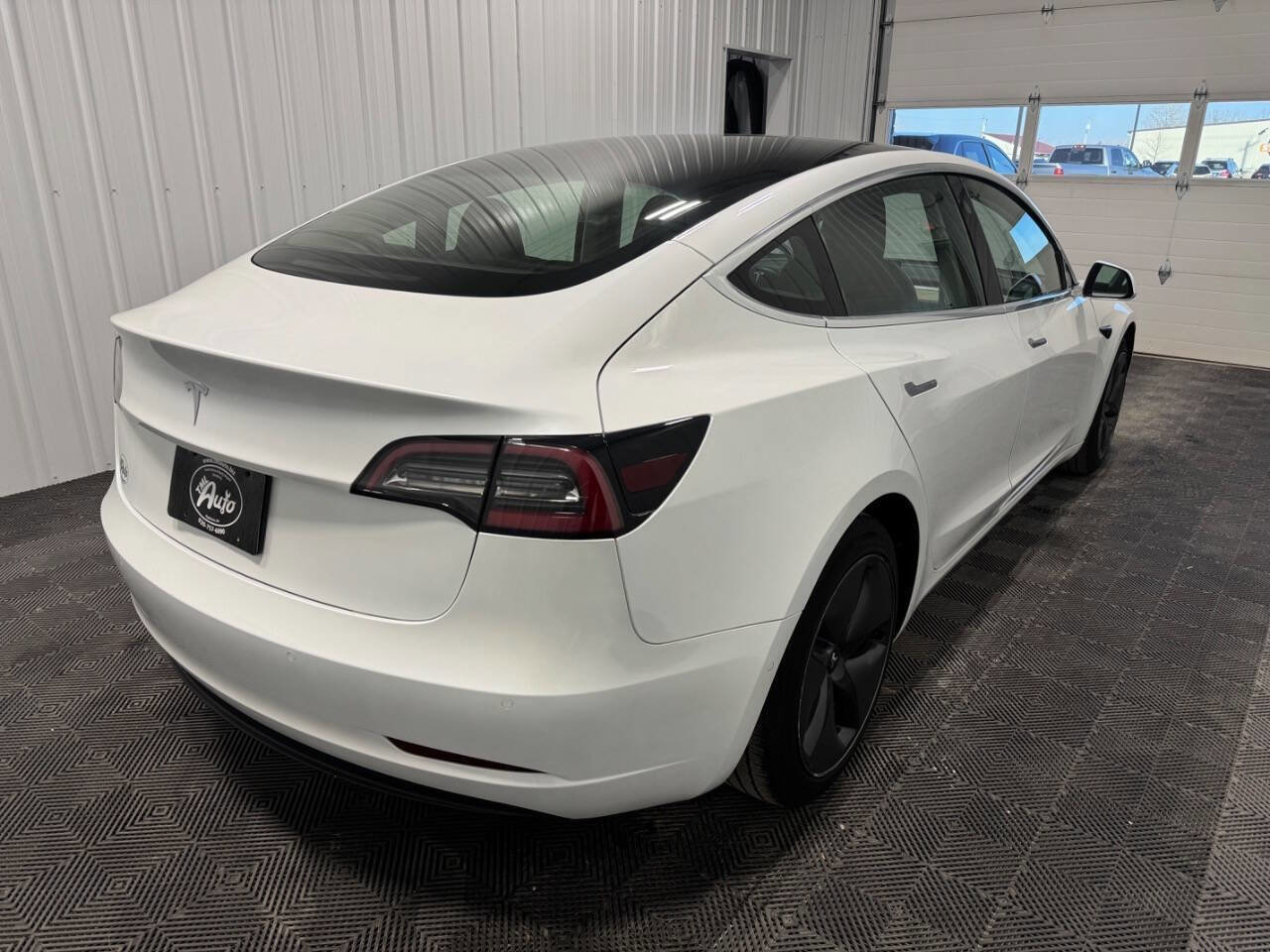 Used 2020 Tesla Model 3 Long Range image 3