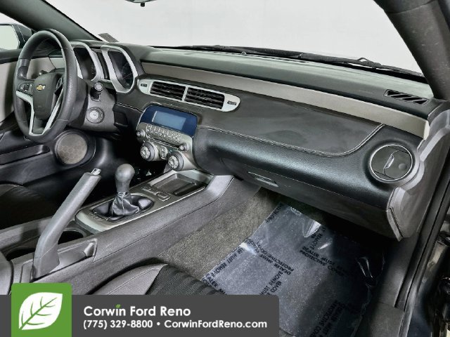 Used 2015 Chevrolet Camaro LS RWD image 26