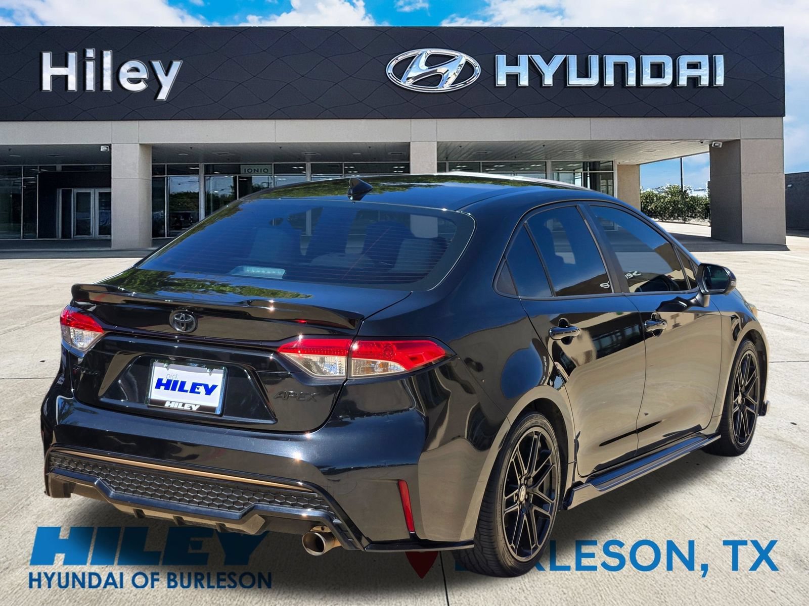 Used 2022 Toyota Corolla SE FWD image 4