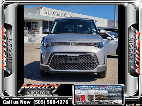 Used 2025 Kia Soul LX FWD image 2