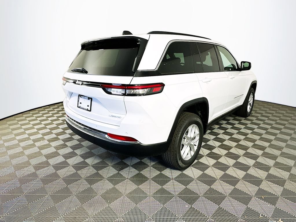 New 2026 Jeep Grand Cherokee Laredo AWD/4WD image 9