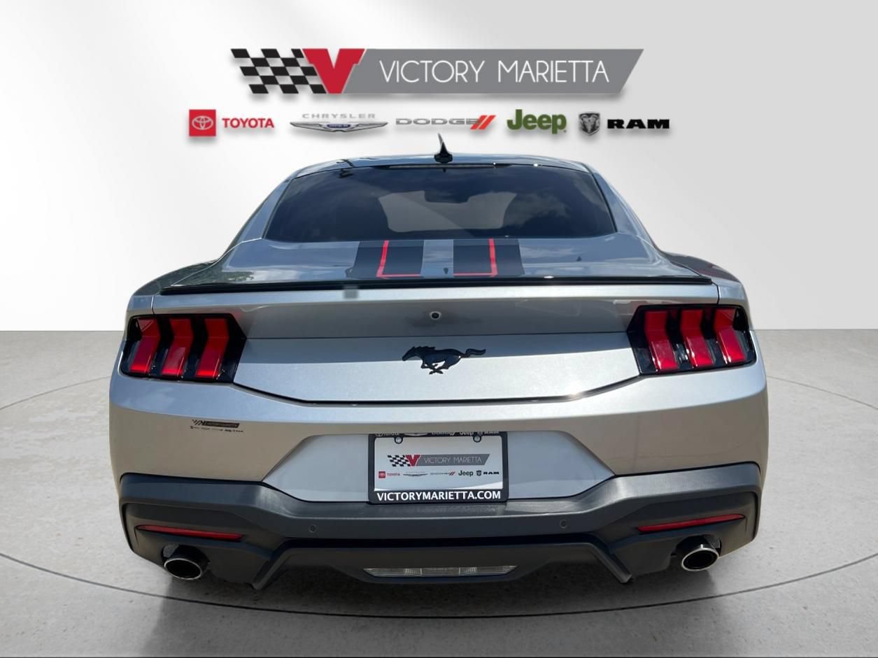 Used 2024 Ford Mustang Coupe RWD image 4